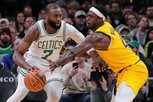 Jaylen Brown scores 30 points, grabs 10 rebounds to lead Celtics to 119-104 victory over Pacers image
