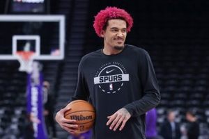 Jeremy Sochan plans to sign with Knicks after clearing waivers, AP source says image