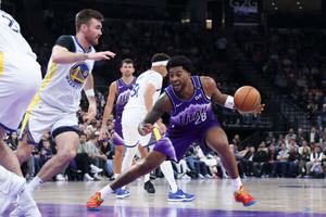 Sensabaugh scores 21, Hinson makes go-ahead 3 as depleted Jazz stun Warriors, 119-116 image