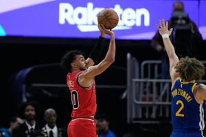 Buzelis scores career-high 41 points and hits key 3-pointer in overtime, Bulls beat Warriors 130-124 image