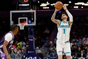 Hornets tie franchise record with 26 3s, rout Kings 134-90 image