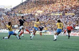 World Cup wonder goals: Sash stuns the Seleção image